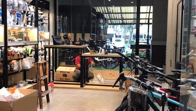 Jual Ruko Strategis di Area Komersial Kota Baru Parahyangan, Cocok untuk Showroom, Retail & Kantor