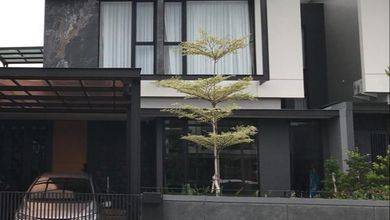 Jual Rumah Bagus Luas 290 m2 di Kota Baru Parahyangan, Bandung