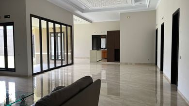 Kesempatan Eksklusif, rumah Prestisius di Kota Baru Parahyangan, Bandung, LB 350m²