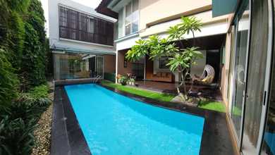 Hunian Mewah di Kawasan Kota Baru Parahyangan, Bandung, LB 349m², Harga 10,5 Miliar