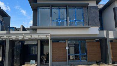Jual Rumah Cantik Luas 220 m2 area Kota Baru Parahyangan, Bandung