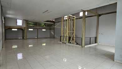 Rumah Cocok Untuk Ruang Usaha, Kantor, Gudang di Sayap Moch Toha, Bandung