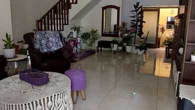 Rumah Mewah di Cigadung, Bandung, 5 KT, LT 305m²