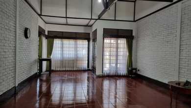 Hunian Prestisius di Kawasan Bandung Kota, Bandung, LB 225m², Harga 6 Miliar