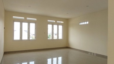 Rumah Area Luxury Singgasana, Bandung - Harga Menarik 4 Miliar