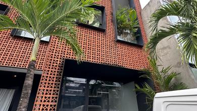 Commercial Space and 2 Bedroom Apartment strategic location in Berawa Canggu