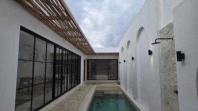 Rumah Eksklusif Unfurnished Daerah Strategis di Seminyak