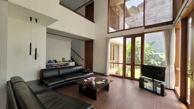 Hunian Mewah di Hegarmanah, Bandung, 4 KT, LT 790m²