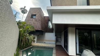 Rumah Area Premium Canggu, Badung - Harga Terbaik 9,9 Miliar