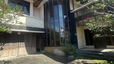 Rumah Area Luxury Renon, Denpasar - Harga Menarik 15 Miliar