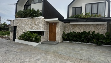 Villa Modern Tropis Jalan Kaki ke Pantai Saba
