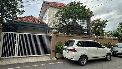 Jual Rumah Cantik LT 412 m2 di Renon, Denpasar