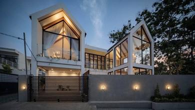 For Sale rumah Premium di Jimbaran, Badung - LT 200m²