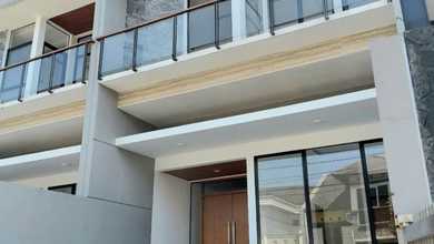 Rumah Elegan di Bandung Kota, Bandung, 4 Kamar Tidur, LT 139m²