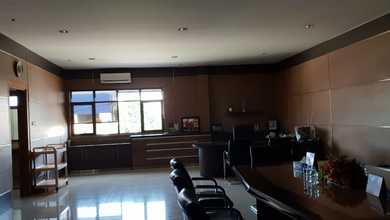 Ruang Usaha Lokasi Sangat Strategis di Soekarno Hatta 