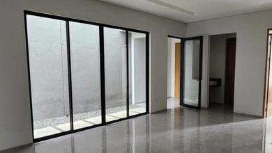 Rumah Mewah di Cidadap, Bandung, 4 Kamar Tidur, LT 139m²