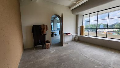 Turun Harga! Ruko Strategis 3,5 Lantai di Kebon Jati Pasir Kaliki