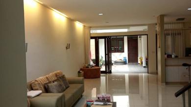 Jual Rumah Eksklusif Luas 200 m2 di Setra Duta, Bandung