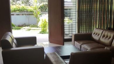 Hunian Mewah di Sukasari, Bandung, 4 Kamar Tidur, LT 617m²