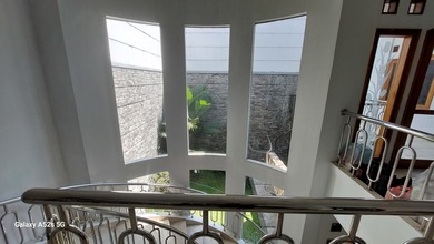 Hunian Mewah di Mekar Wangi, Bandung, 4 KT, LT 278m²