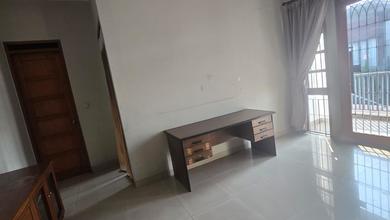 Hunian Mewah di Mekar Wangi, Bandung, 4 KT, LT 200m²