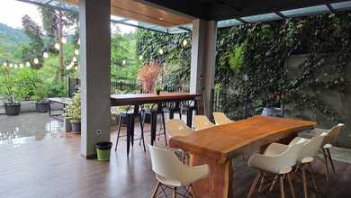 Villa Mewah dengan Kolam Renang di Kawasan Dago Bandung