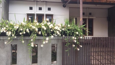 Kesempatan Rumah di Caringin, Bandung, LB 85m², Harga 880 Juta