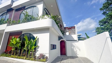 Jual Rumah Cantik Luas 135 m2 di Canggu, Badung