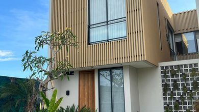 Villa Modern Minimalist Strategis Dekat Pantai