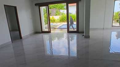 Hunian Mewah di Kawasan Jimbaran, Badung, LB 305m², Harga 4 Miliar