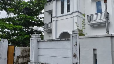 Kesempatan Rumah di Denpasar Barat, Denpasar, LB 110m², Harga 2 Miliar