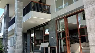 Rumah Elite di Kawasan Denpasar Utara, Denpasar, LB 1200m², Harga 16 Miliar