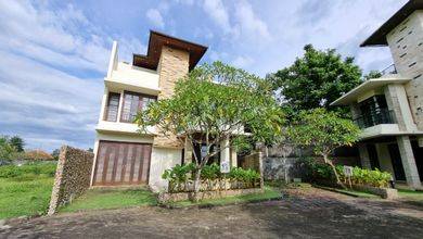 Jual Rumah Mewah Luas 218 m2 di Jimbaran, Badung