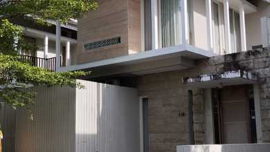 Rumah Mewah di Denpasar Utara, Denpasar, 4 KT, LT 171m²