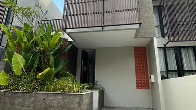 Villa Brand New Modern Tropis Best Premium Lokasi Dekat Pantai Canggu