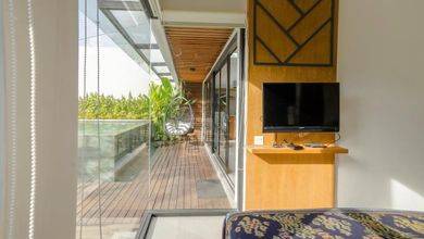MODERN LUXURY VILLA 2BR POOL FURNISHED PECATU DREAMLAND