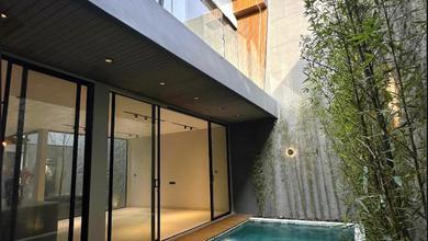 Jual Rumah Baru di Kerobokan, Badung LT 217 m2
