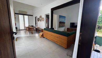 Jual Rumah Mewah LT 240 m2 Area Dalung, Badung