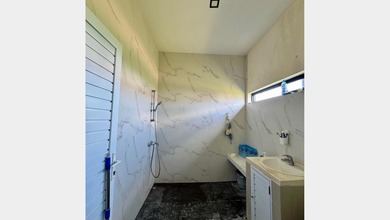 Rumah Elegan di Kerobokan, Badung, 3 Kamar Tidur, LT 122m²