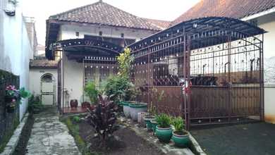 Hunian Prestisius di Kawasan Gatot Subroto, Bandung, LB 200m², Harga 6,7 Miliar
