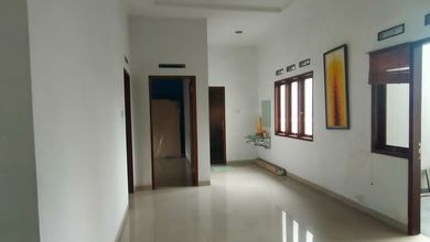 Properti Siap Pakai di Area Taman Kopo Indah, Bandung, LT 160m²