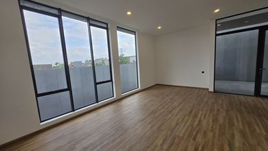 Rumah Elit Luas 220 m2, di Buah Batu, Bandung