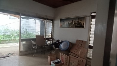 Rumah Mewah di Kawasan Regol, Bandung, LB 216m², Harga 7 Miliar