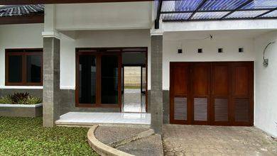 Rumah Eksklusif LT 251 m2, area Sarijadi, Bandung