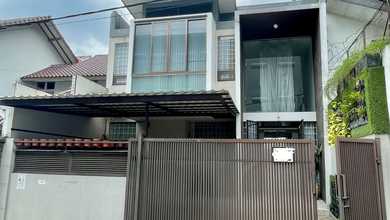 Penawaran Langka, rumah Prestisius di Lengkong, Bandung, LB 275m²