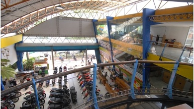 Showroom 3 Lantai di Sayap Pungkur Bandung