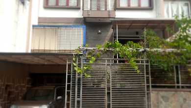 Jual Rumah Terkini di Surya Sumantri, Bandung LT 187 m2