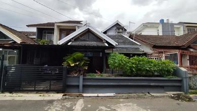Kesempatan Rumah di BKR, Bandung, LB 200m², Harga 2,3 Miliar