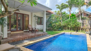 Hunian Mewah di Kawasan Canggu, Badung, LB 200m², Harga 7,75 Miliar
