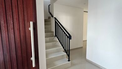 Rumah Mewah di Denpasar Barat, Denpasar, 4 Kamar Tidur, LT 120m²